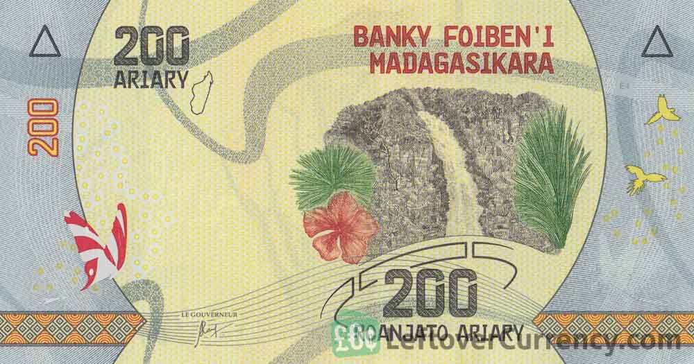 200 Malagasy Ariary banknote (Amber Mountains Waterfall)