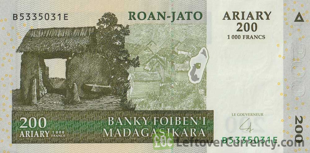 200 Malagasy Ariary banknote (thatch-roofed gateway) obverse