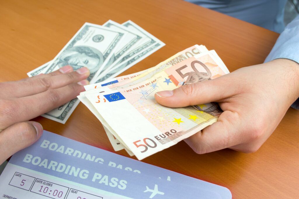 5 Essential Tips for Currency Exchange at Airports