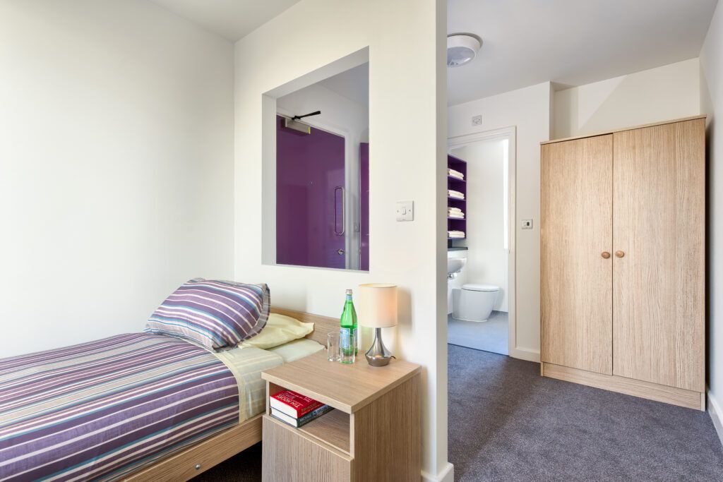 QVSR image of accomodation